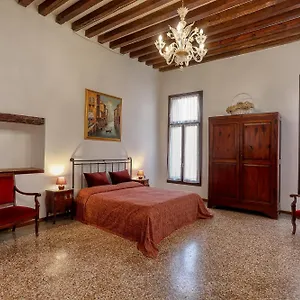 Appartamento Flat With Canal View Near San Marco, Venezia